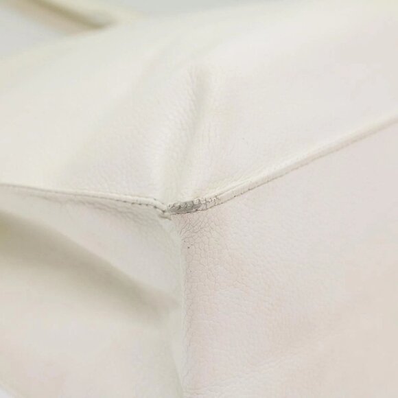 CHANEL Tote Bag Grained Calf Skin White CC Auth bs8320 - Picture 4 of 16